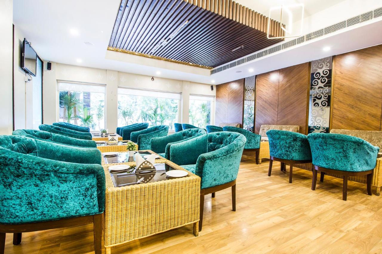 Fabhotel Le Monarque Chandīgarh Buitenkant foto